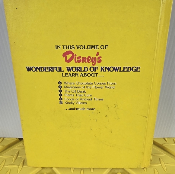 1982 Vintage Disney's Wonderful World of Knowledge about Nature Book. Volume 2 - Picture 3 of 5